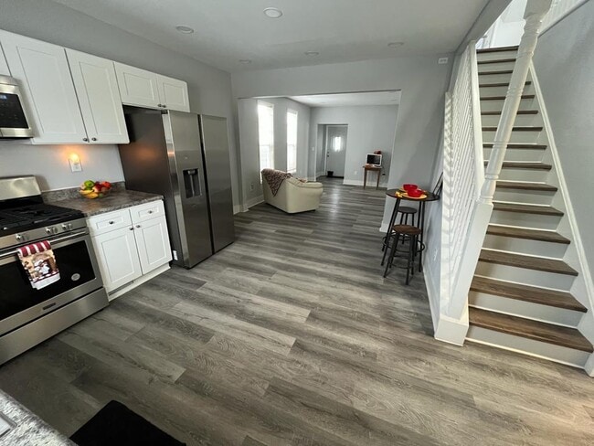 Foto del edificio - 820 Elston St