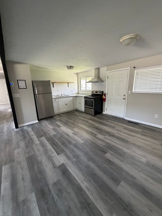 Building Photo - 5785 Tibet Dr