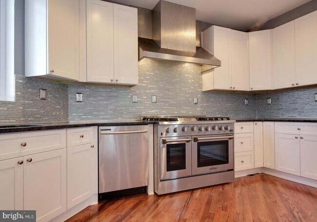 Foto del edificio - 2623 Stenhouse Pl