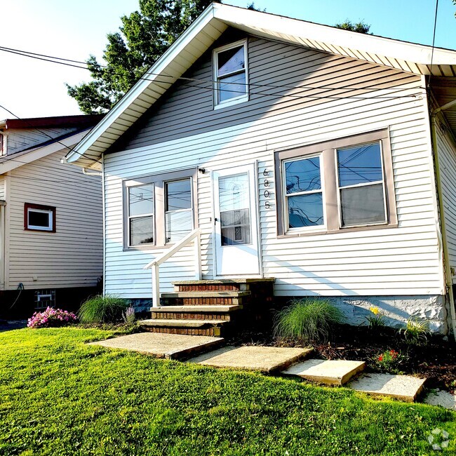 Building Photo - 6805 Flowerdale Ave