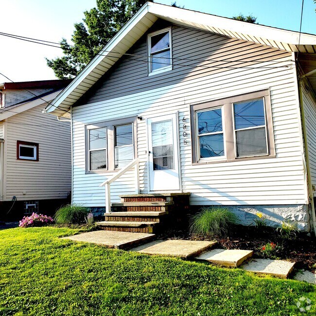 Building Photo - 6805 Flowerdale Ave