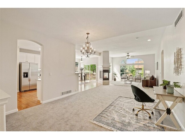 Foto del edificio - Charming 3BR House in Parker