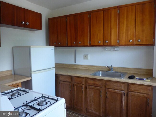 Building Photo - 44 Vandeventer Ave