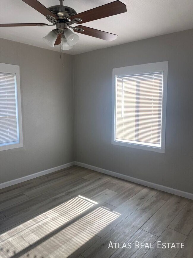 Foto del edificio - 1741 W Desert Cove Ave