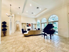 Building Photo - 645 Atlantis Estate Way