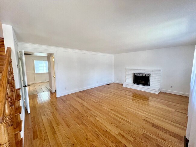 Foto del edificio - Willow Street Charm! 3 bedroom 1.5 bathroom home in Pacific Grove