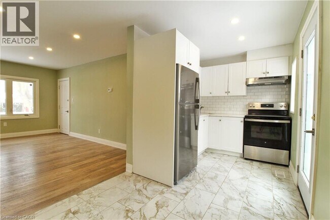 Building Photo - 1243 Langmuir Ave