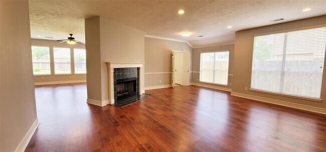 Foto del edificio - 11803 Pedernales Falls Ln
