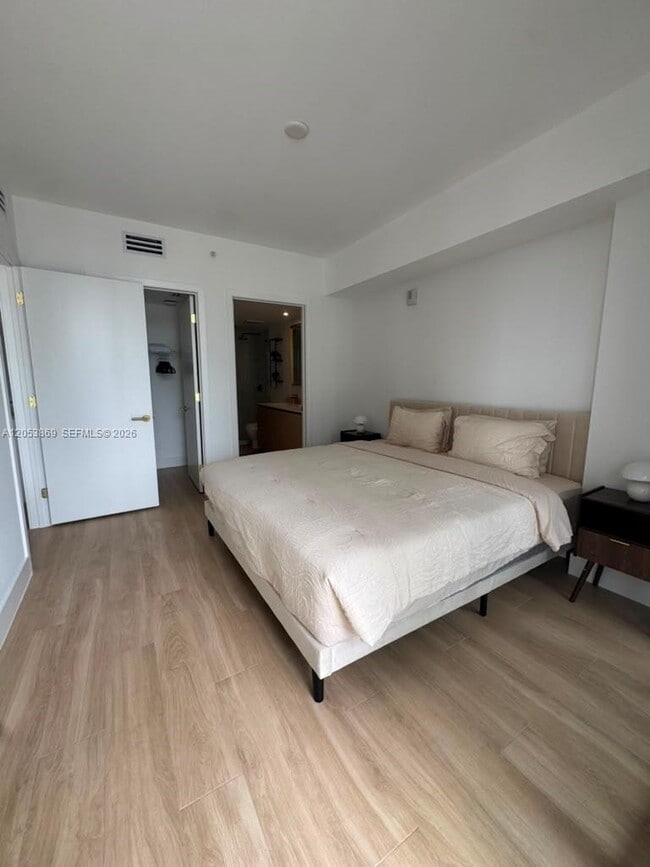 Foto del edificio - 90 NE 32nd St