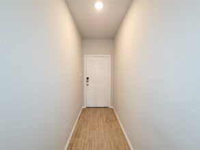 Building Photo - 24802 Winema Wds Ln