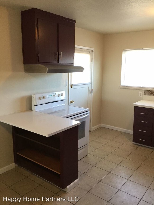 Foto del edificio - 2401 Bartlett St