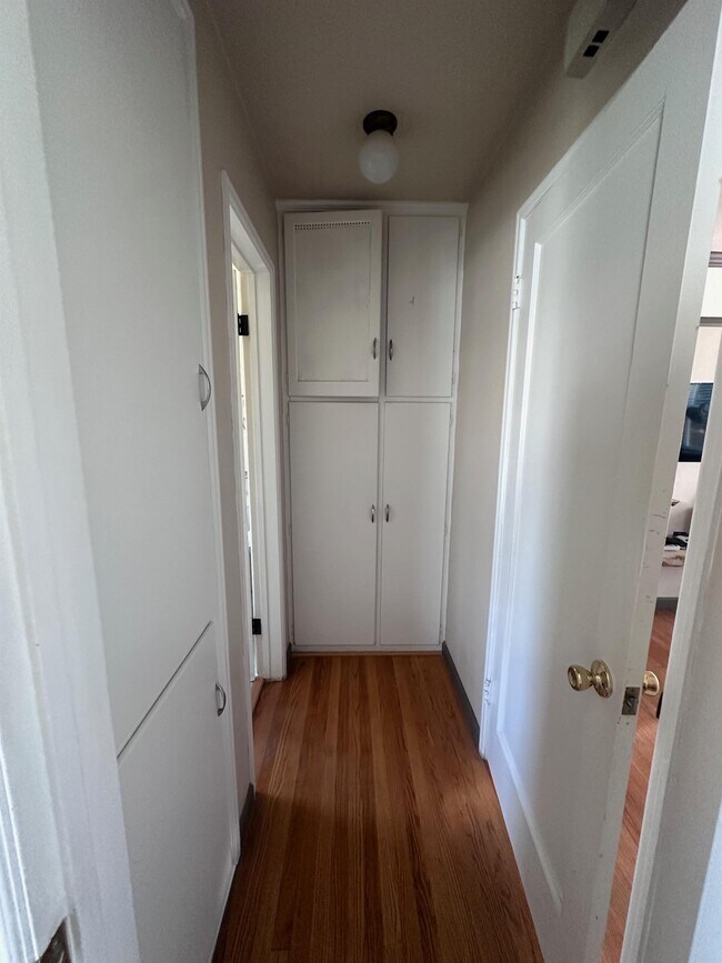 Building Photo - 4449 Dawson Ave