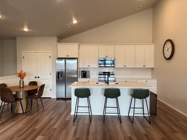 Foto del edificio - 2296 Setting Sun Dr