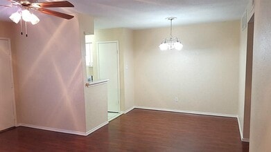 Building Photo - 6200 Ranchester Dr