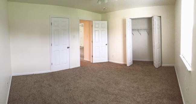 Building Photo - 84 Ryan Ln