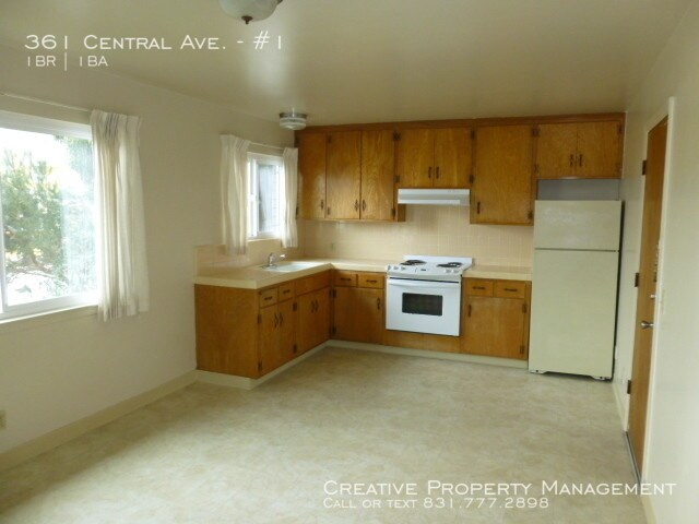 Building Photo - 1 Bedroom Apartment in Pacific Grove, Ca