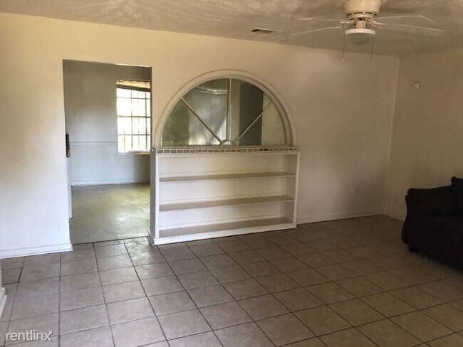 Foto del edificio - 3 br, 1 bath House - 3996 Will O Run Dr