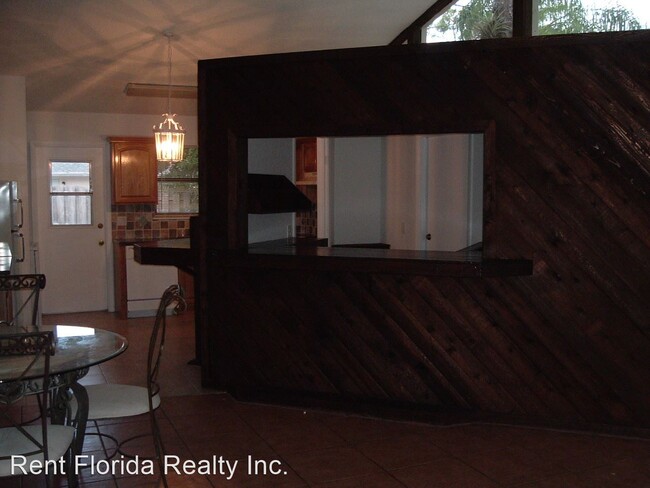 Building Photo - 2 br, 1 bath House - 1074 Goldenrod Road