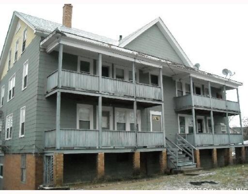 Building Photo - 99 Oak St