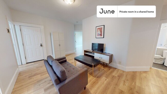 Foto del edificio - Room in Shared 5 bed/2 bath home