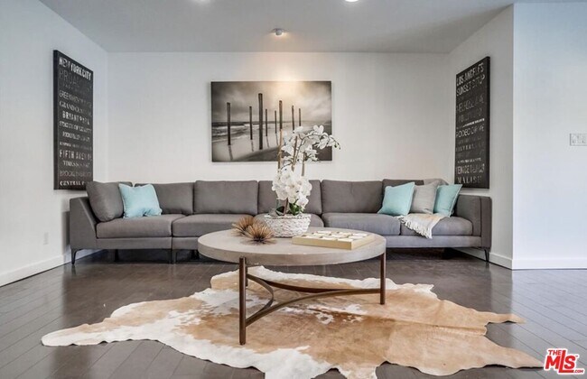 Foto del edificio - 12527 Emelita St