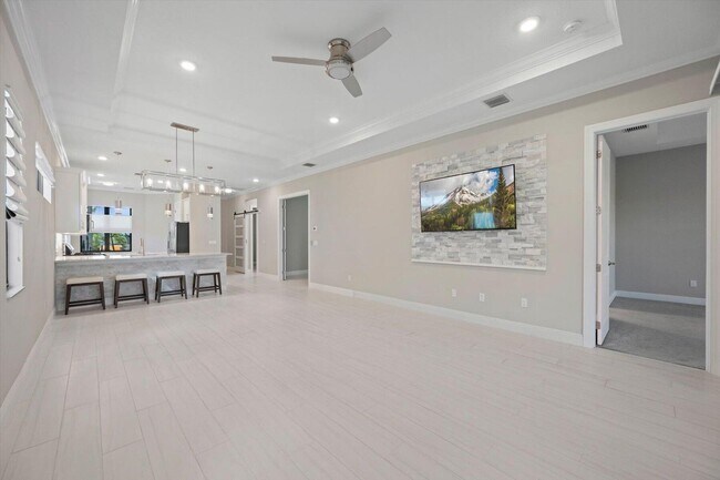 Foto del edificio - 16124 Key Biscayne Ln