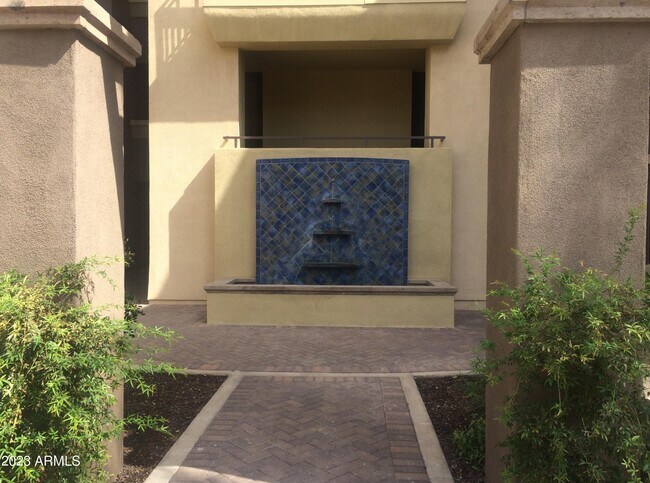 Foto del edificio - 7601 E Indian Bend Rd