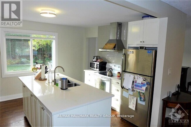 Photo du bâtiment - 186 Balmoral Pl