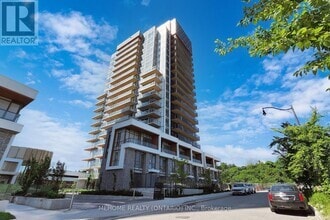 Building Photo - 506-525 MCMAHON Dr