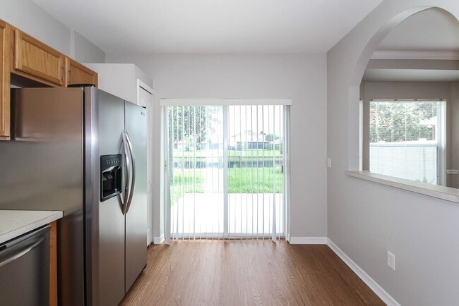 Foto del edificio - 10615 Navigation Dr