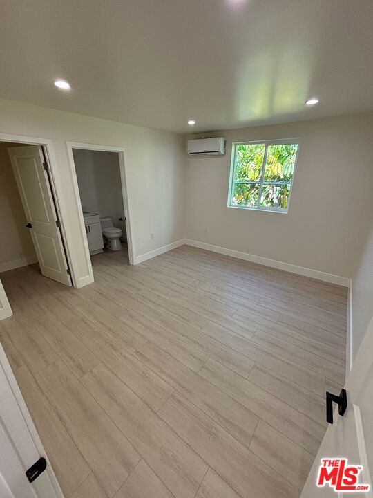Foto del edificio - 8337 4th St