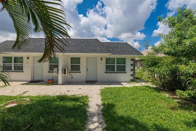 Foto del edificio - 1539 NW 8th Ave