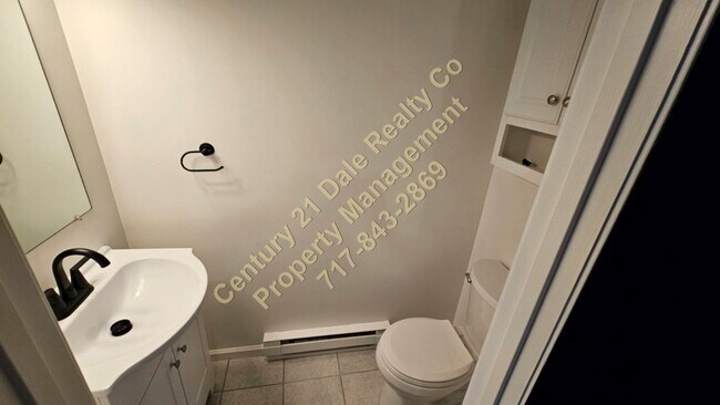 Foto del edificio - 2 Bedroom Duplex in West York Schools