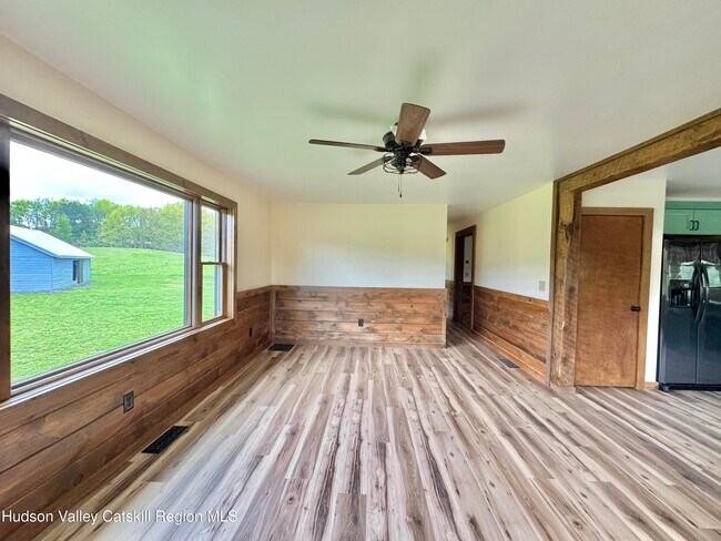 Foto del edificio - 568 Old Plank Rd