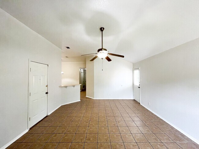 Building Photo - 204 Dale Earnhardt Dr