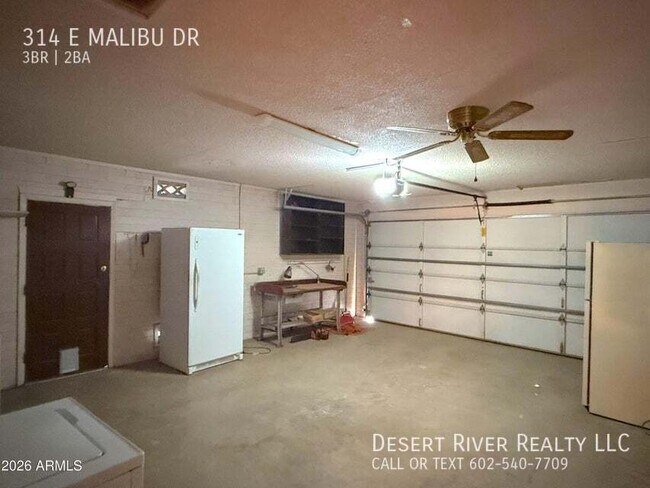 Building Photo - 314 E Malibu Dr