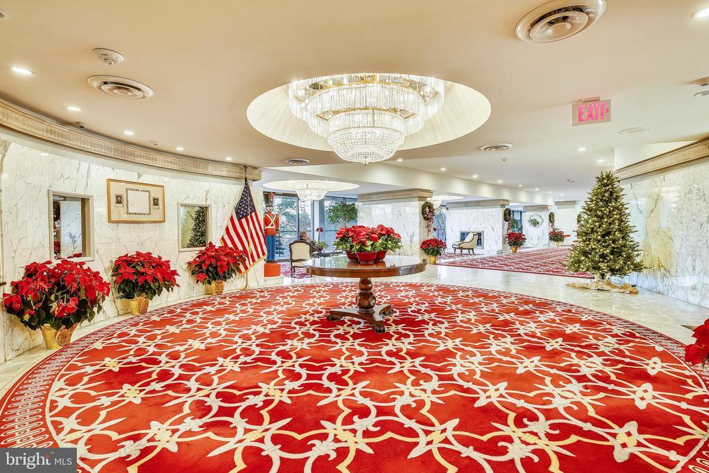 Foto principal - 1101 S Arlington Ridge Rd