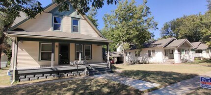Building Photo - 909 N Porter Ave