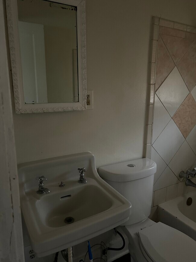 Foto del edificio - 4608 Grand Ave