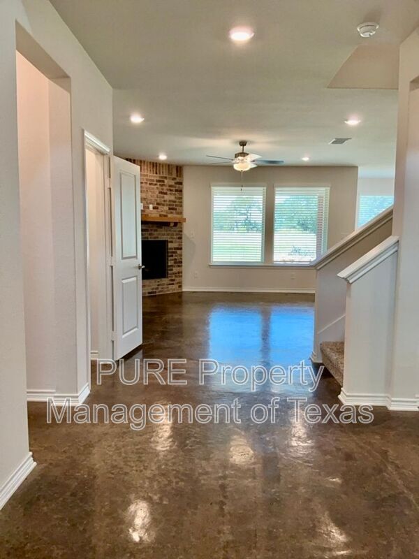 Building Photo - 2814 Lost Oak Cove