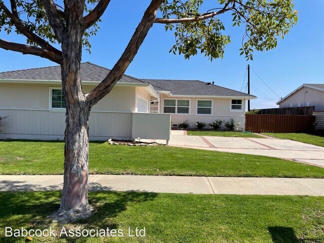 Building Photo - 3 br, 2 bath House - 5527 Elmbank Road