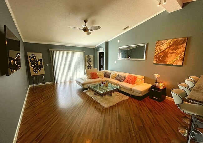Foto del edificio - 5339 Peach Blossom Blvd