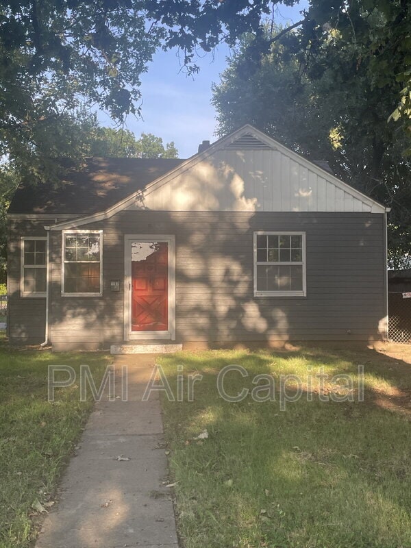 Building Photo - 1102 S Minneapolis St