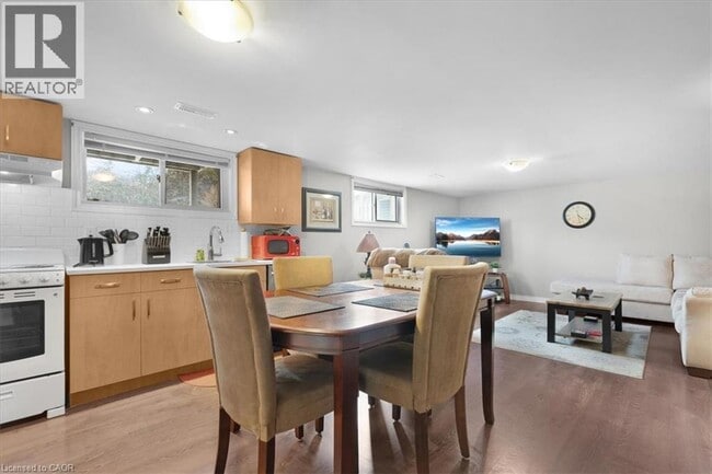 Building Photo - 26 Wiltshire Dr