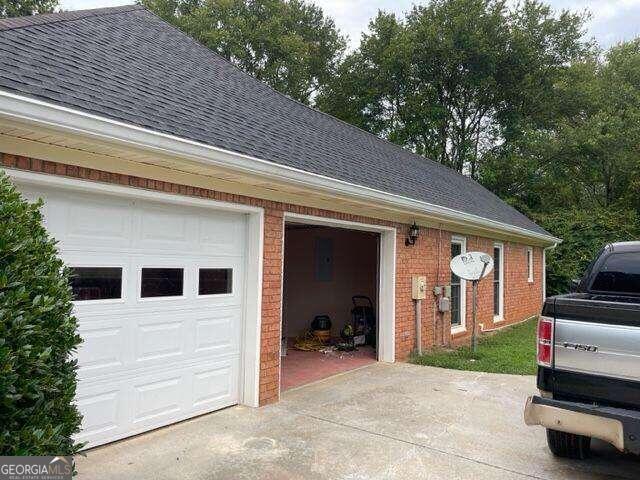 Foto del edificio - 100 Heritage Lake Dr