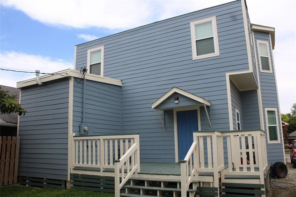 Building Photo - 3519 Avenue P 1/2