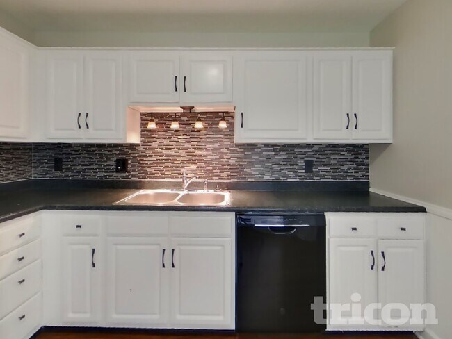 Foto del edificio - 284 Woodfield Dr