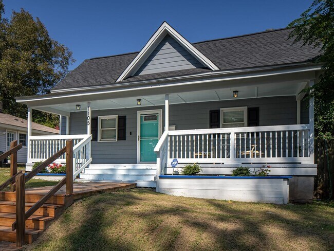 Foto del edificio - Lovely 4 Bedroom, 2 Bath home in Downtown ...