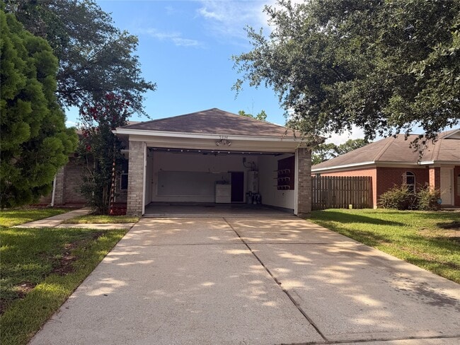 Foto del edificio - 5334 Tallowpine Terrace