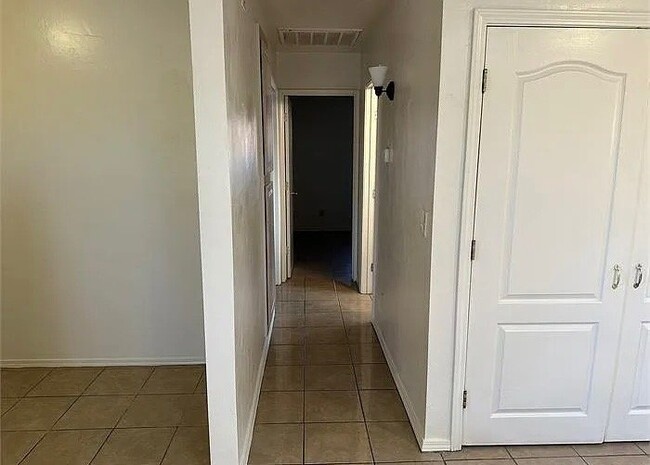 Building Photo - 1825 S Jefferson Ave